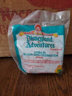 NEW McDonald’s Happy Meal Disneyland Adventures Simba Celebration Toy #3 1994